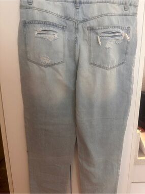 No Boundaries Light Blue High-Rise Mom Jeans